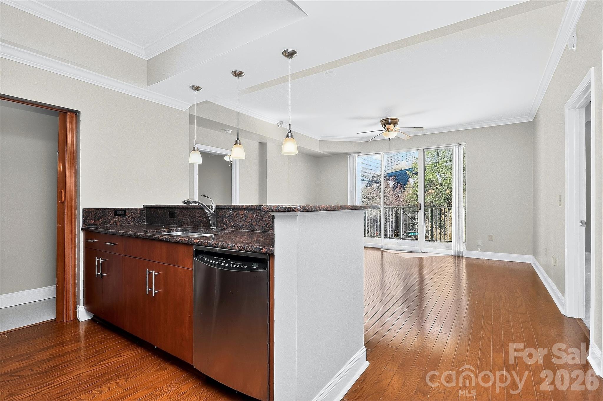 300 W 5th Street W 413