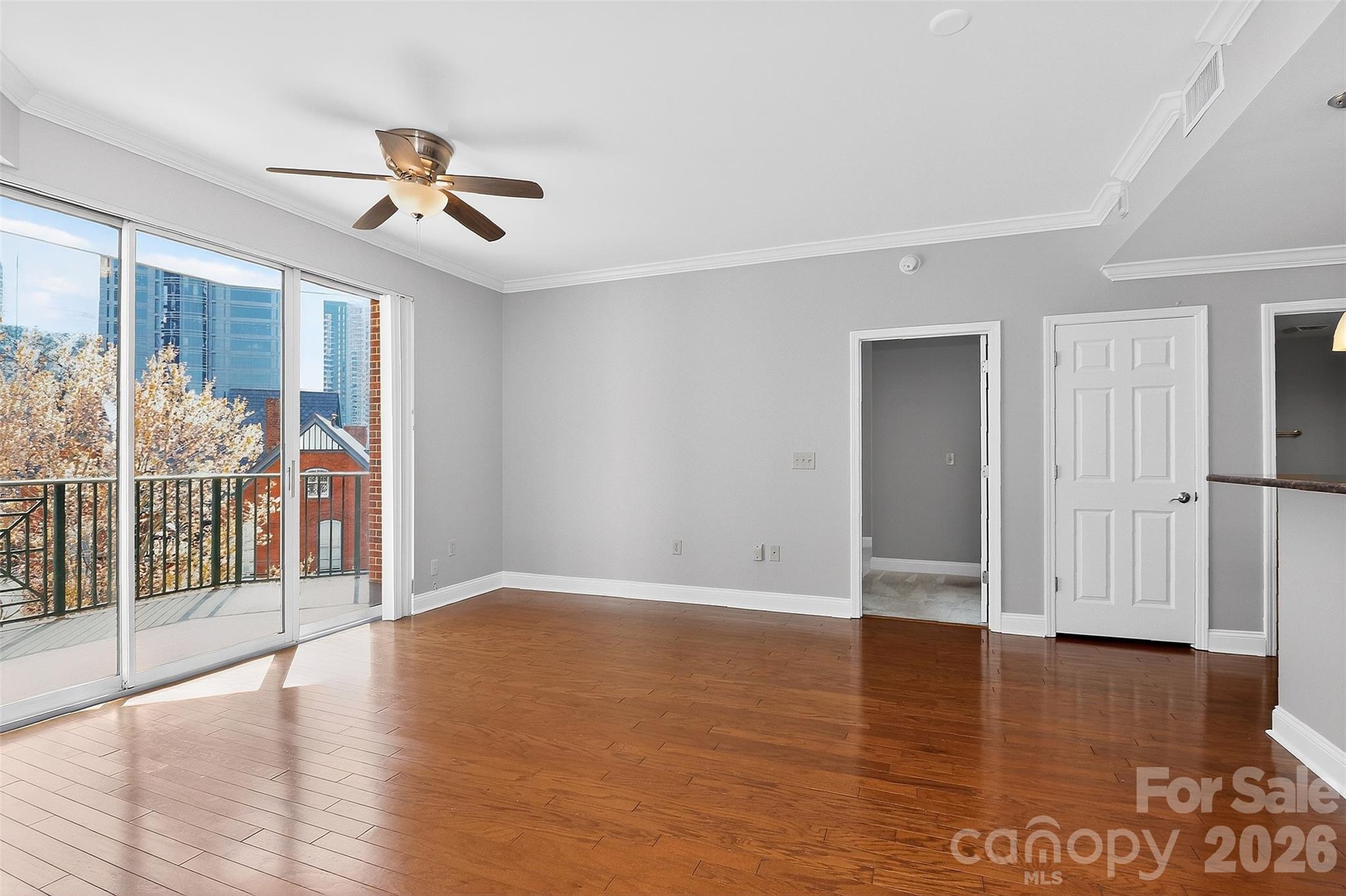 Fifth And Poplar - Residential