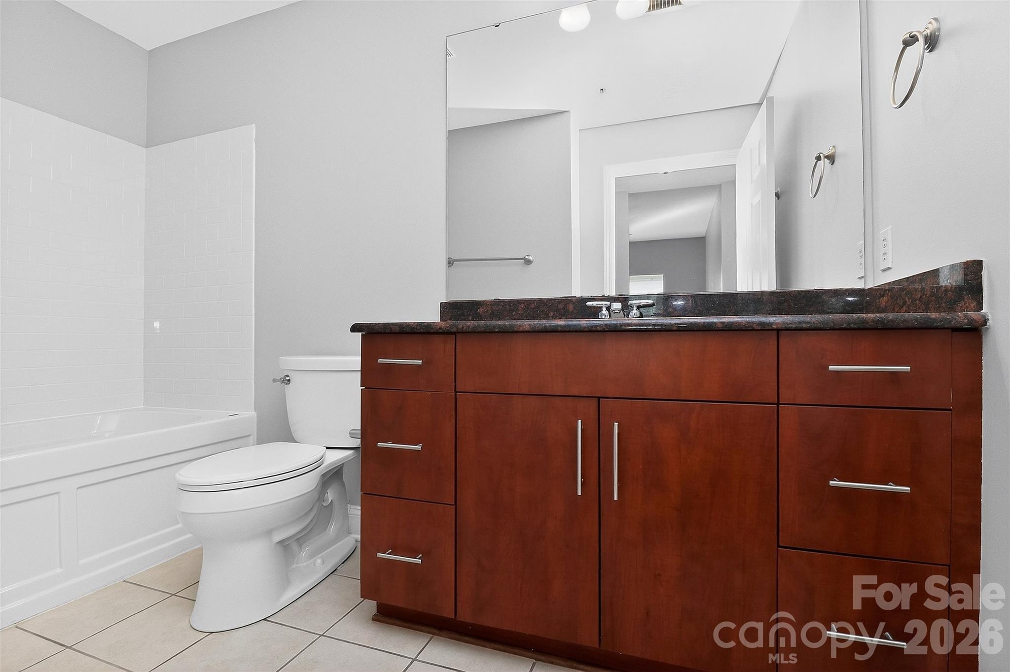 Fifth And Poplar - Residential