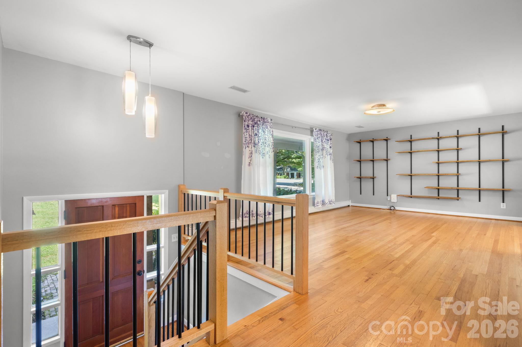 267 25th Avenue NW