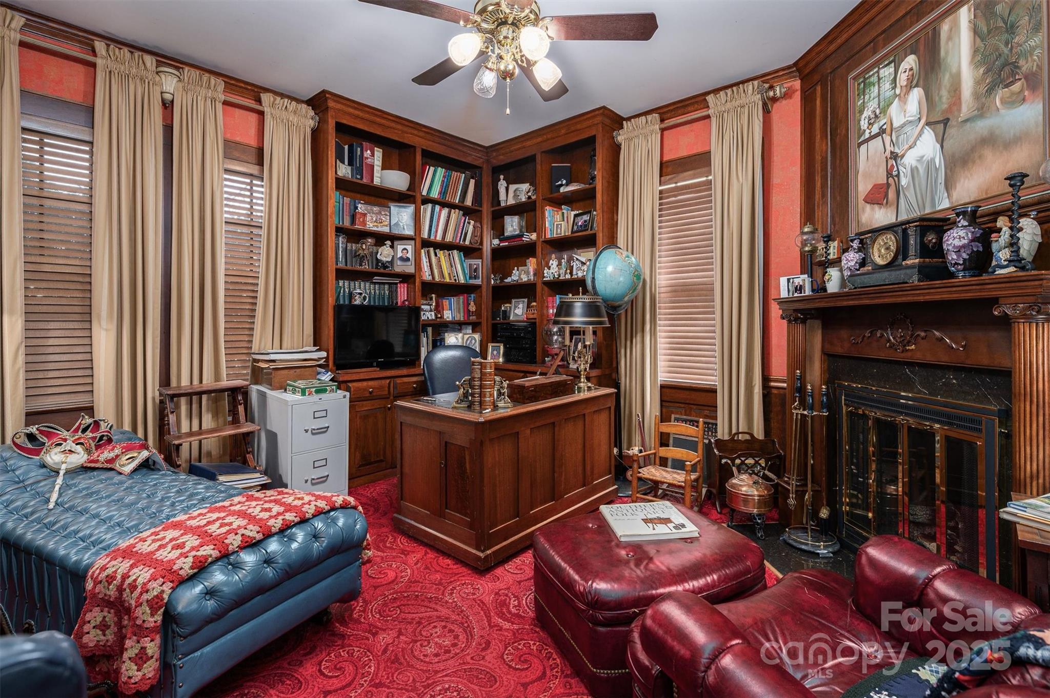 Hickory, North Carolina 28601, United States, 4 Bedrooms Bedrooms, ,5 BathroomsBathrooms,Residential,Active,3007