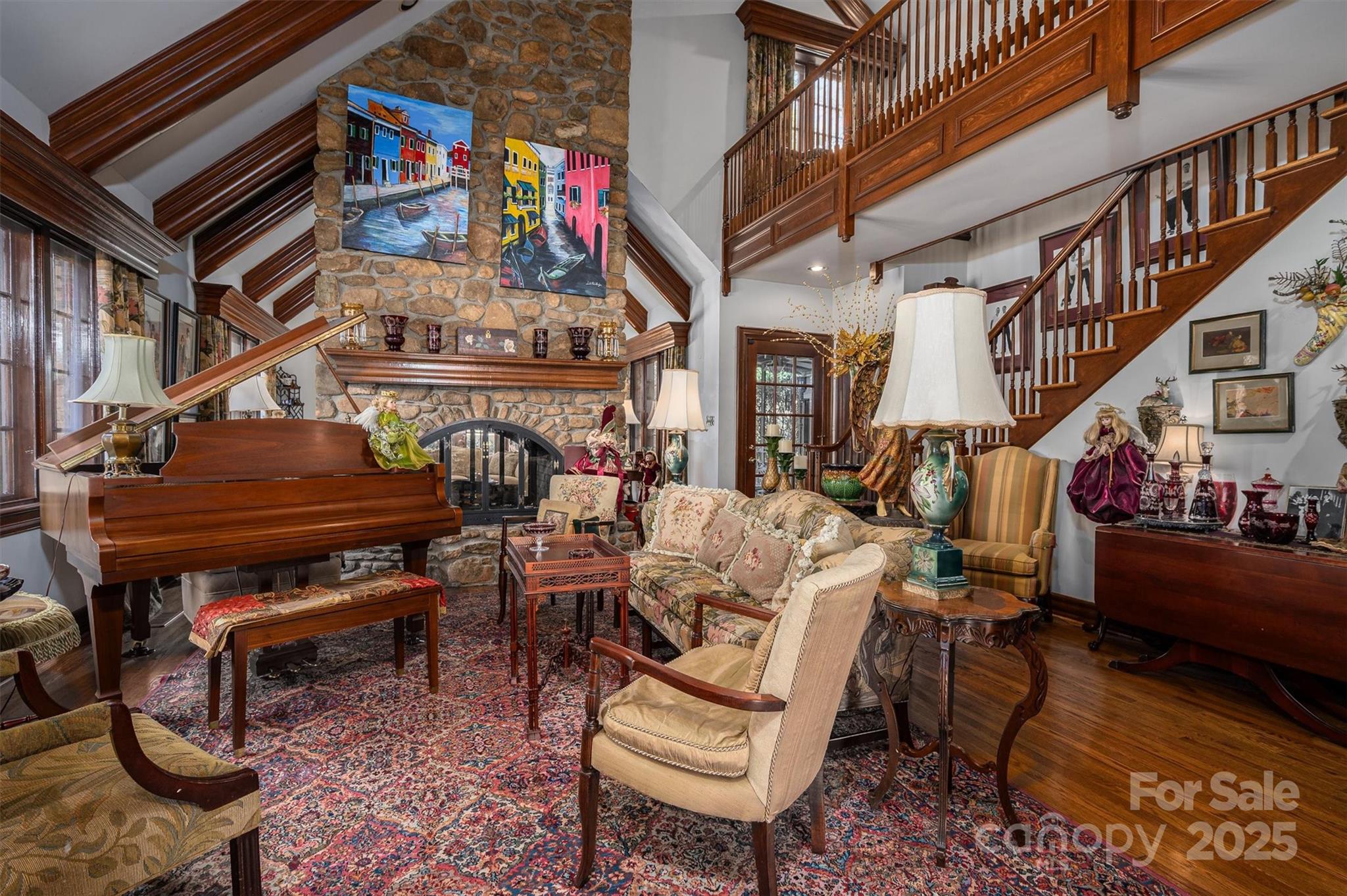 Hickory, North Carolina 28601, United States, 4 Bedrooms Bedrooms, ,5 BathroomsBathrooms,Residential,Active,3007