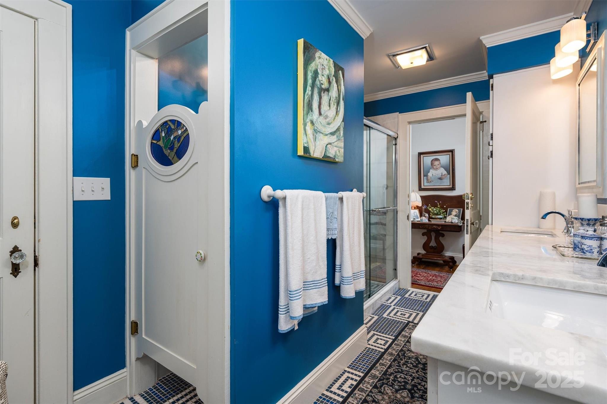 Hickory, North Carolina 28601, United States, 4 Bedrooms Bedrooms, ,5 BathroomsBathrooms,Residential,Active,3007