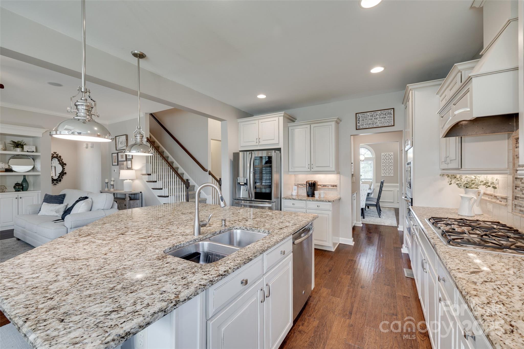 Hollister - Residential