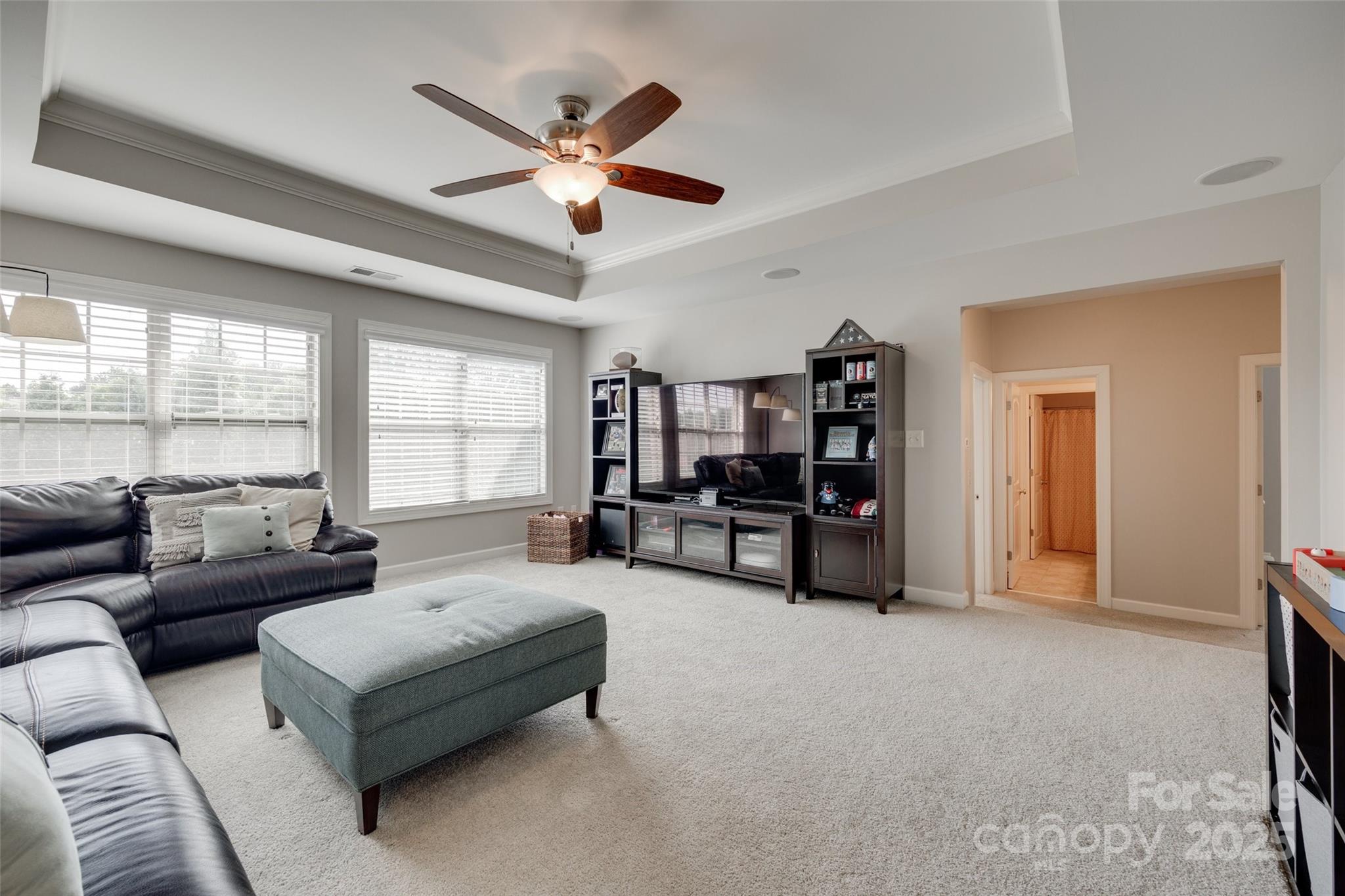 Hollister - Residential