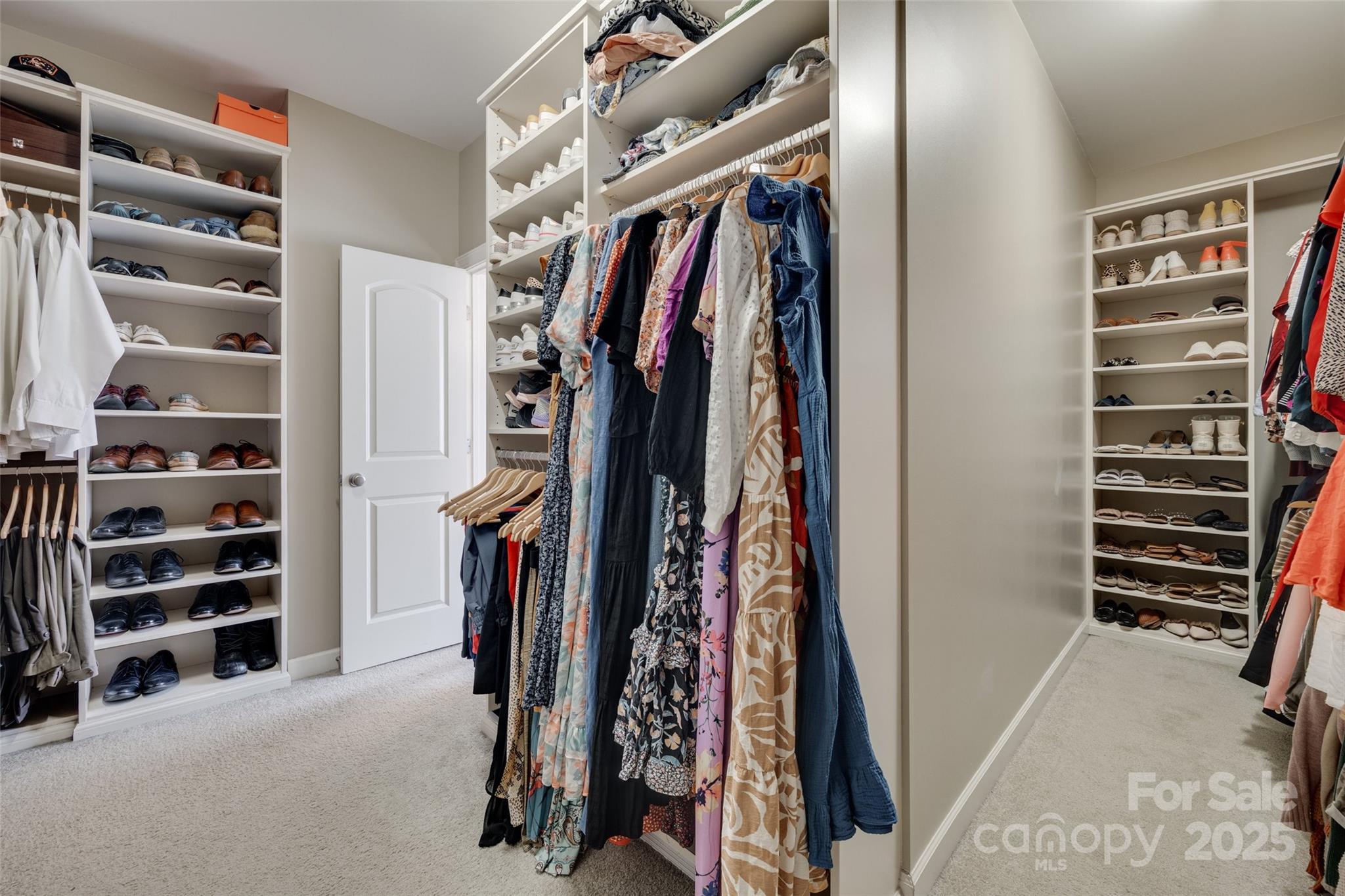 Hollister - Residential