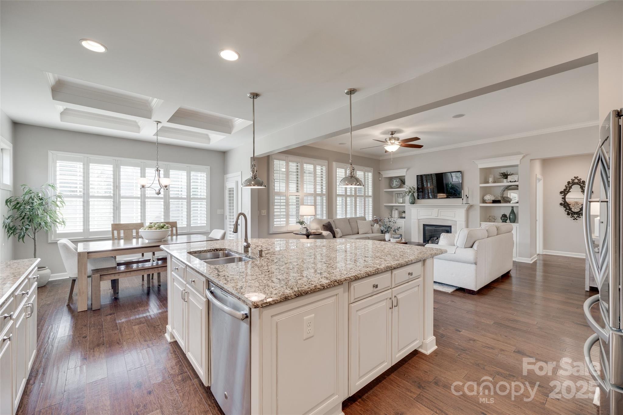 Hollister - Residential