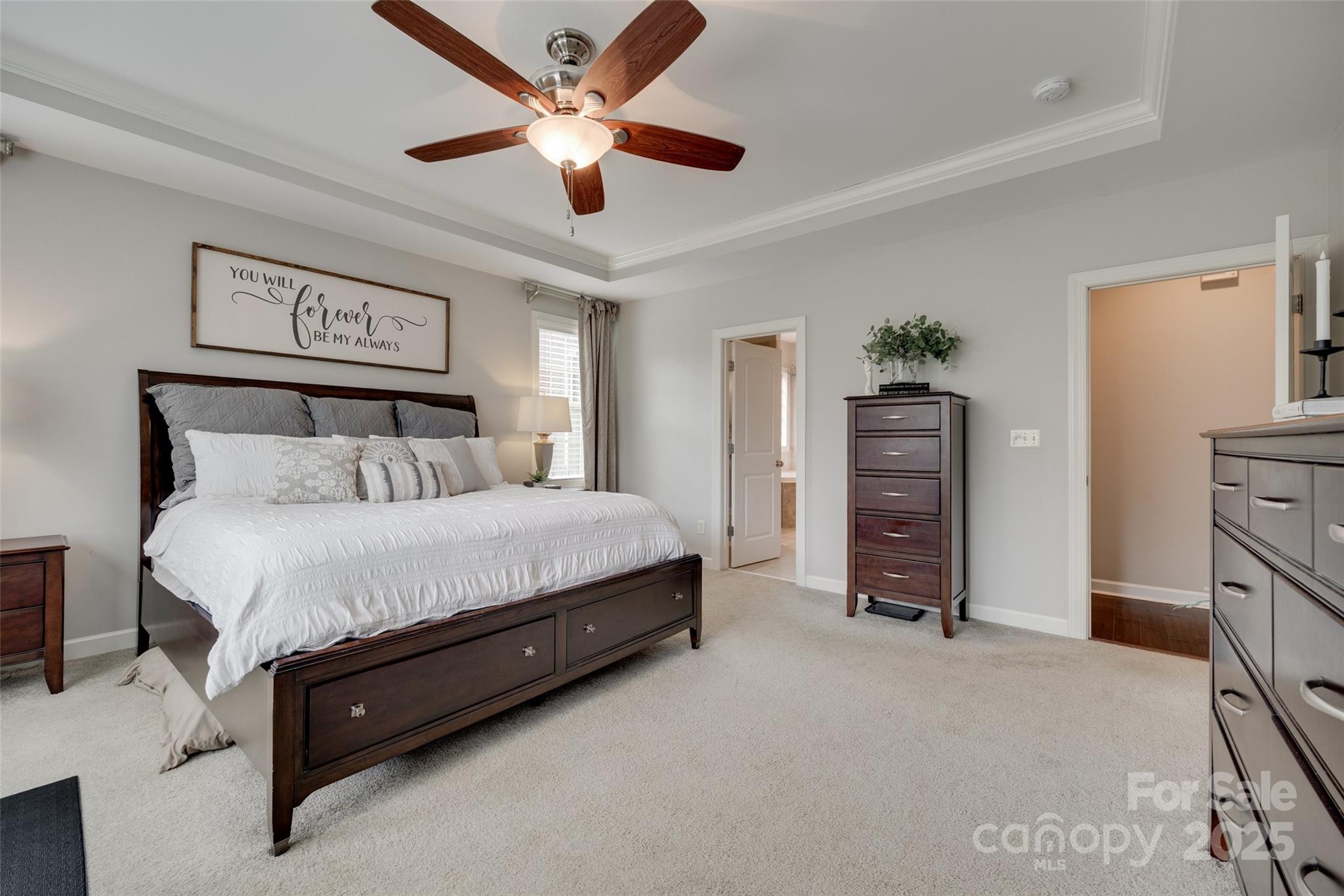 Hollister - Residential