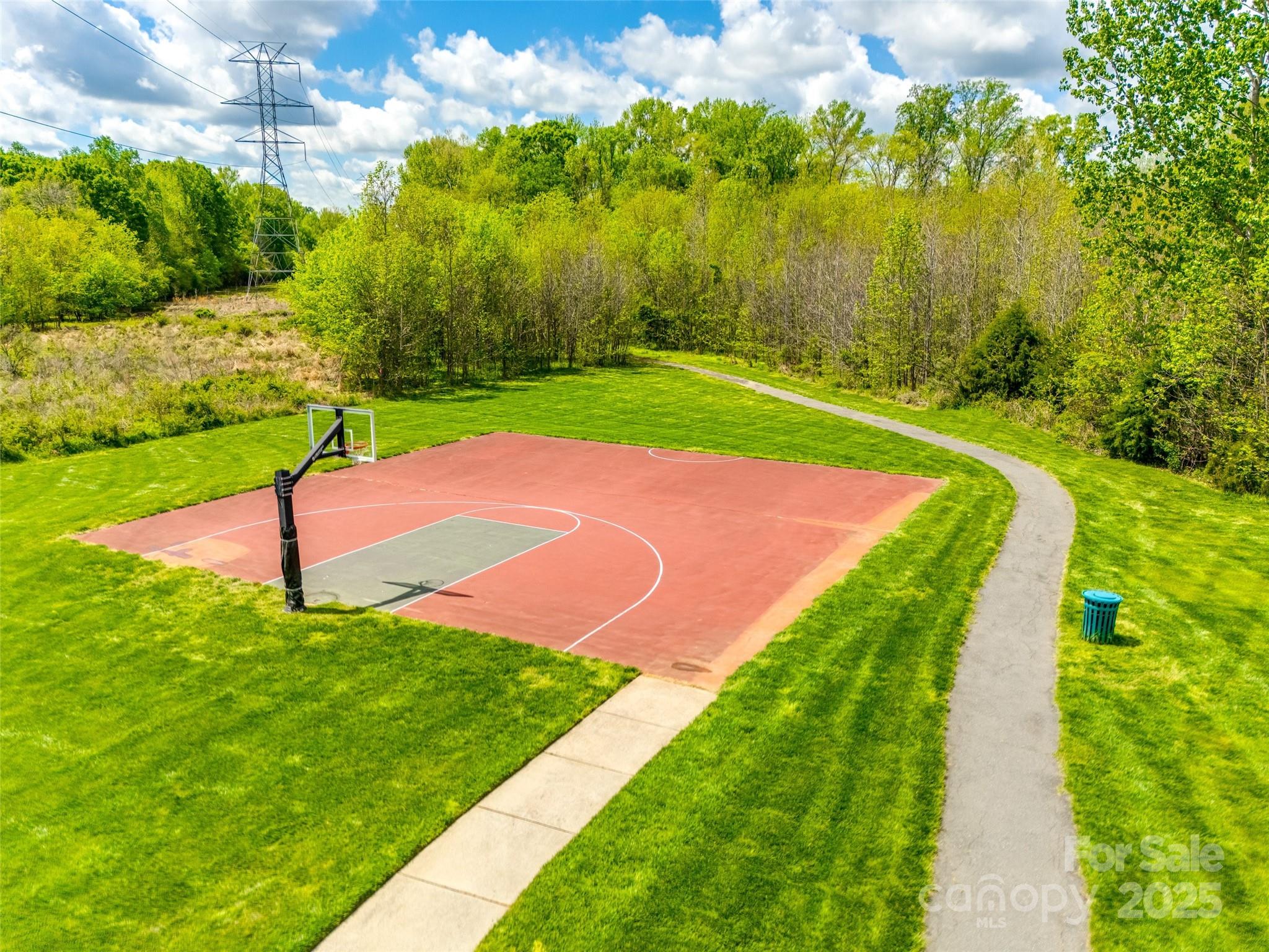 Hollister - Residential