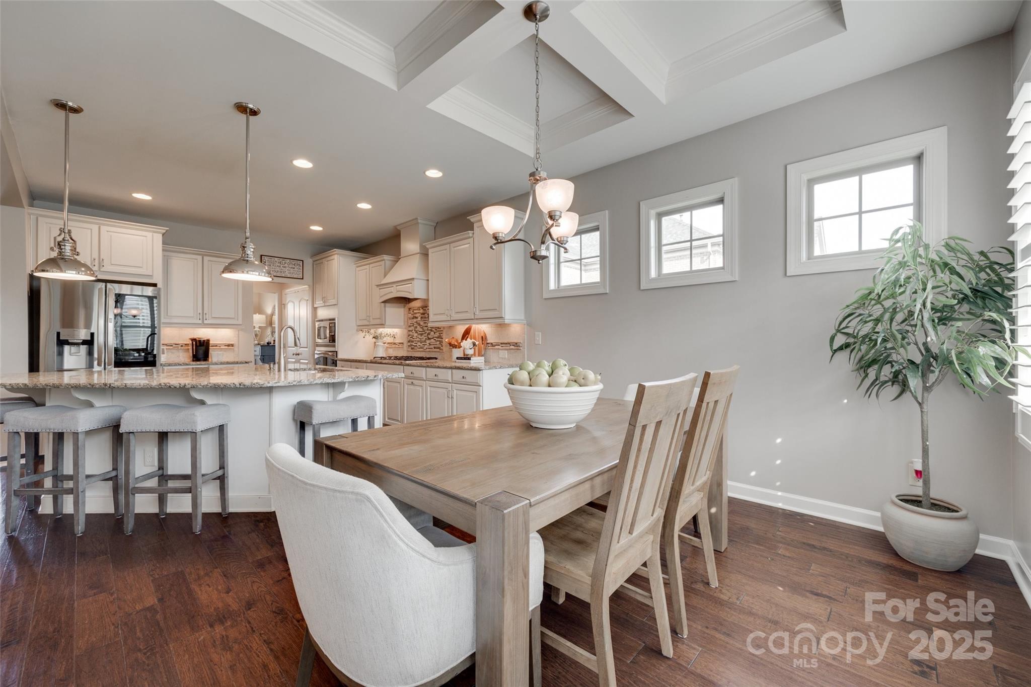 Hollister - Residential