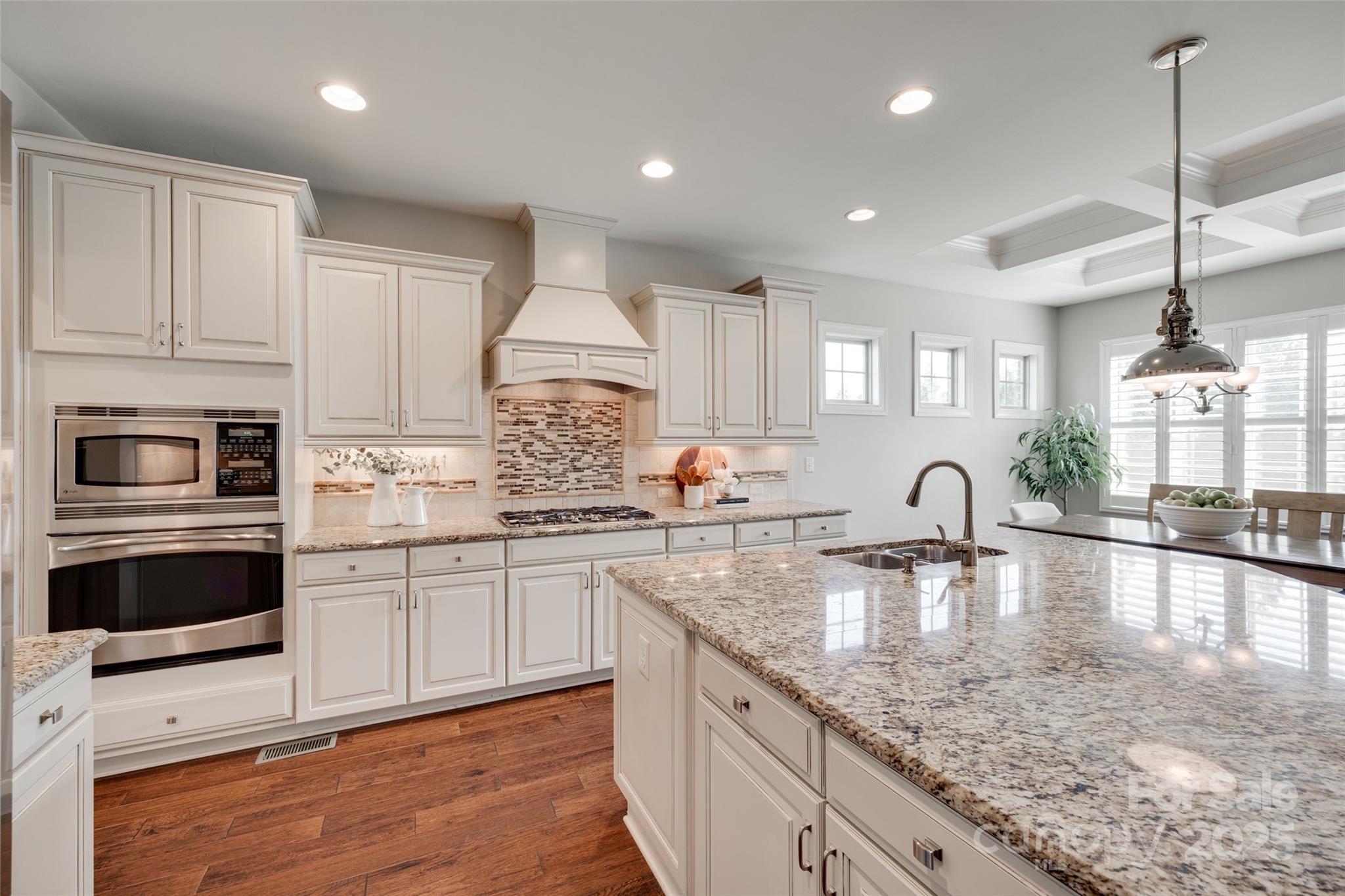 Hollister - Residential