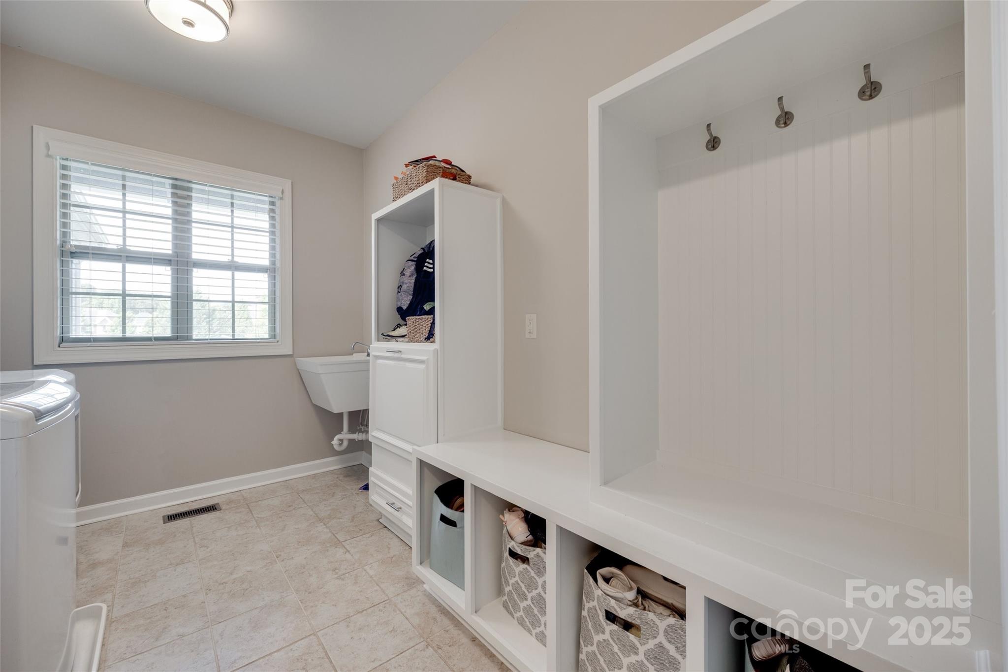 Hollister - Residential