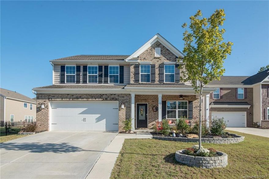 DON'T MISS THIS AMAZING 4 BEDROOM CUL DE SAC HOME IN POOL COMMUNITY!  LOW SC TAXES CONVENIENT TO CHARLOTTE.  GRANITE KITCHEN COUNTERS W/ 36 &42' CASTLED ESPRESSO CABINETS W/ OVERSIZED WALK IN PANTRY. SS APPLIANCES, NEW PAINT, WOOD FLOORS ON MAIN. UPGRADED LIGHTING THRU OUT, CEILING FANS IN ALL ROOMS INCLUDING GARAGE & FRONT PORCH (BLUE-TOOTH). CUSTOM PERGOLA W/ CEILING FAN & "SHADE" CURTAIN, TRAVERTINE PATIO & FIRE PIT.  BACKYARD SHED.  LANDSCAPING FRONT & BACK.  OVERHEAD STORAGE IN GARAGE.