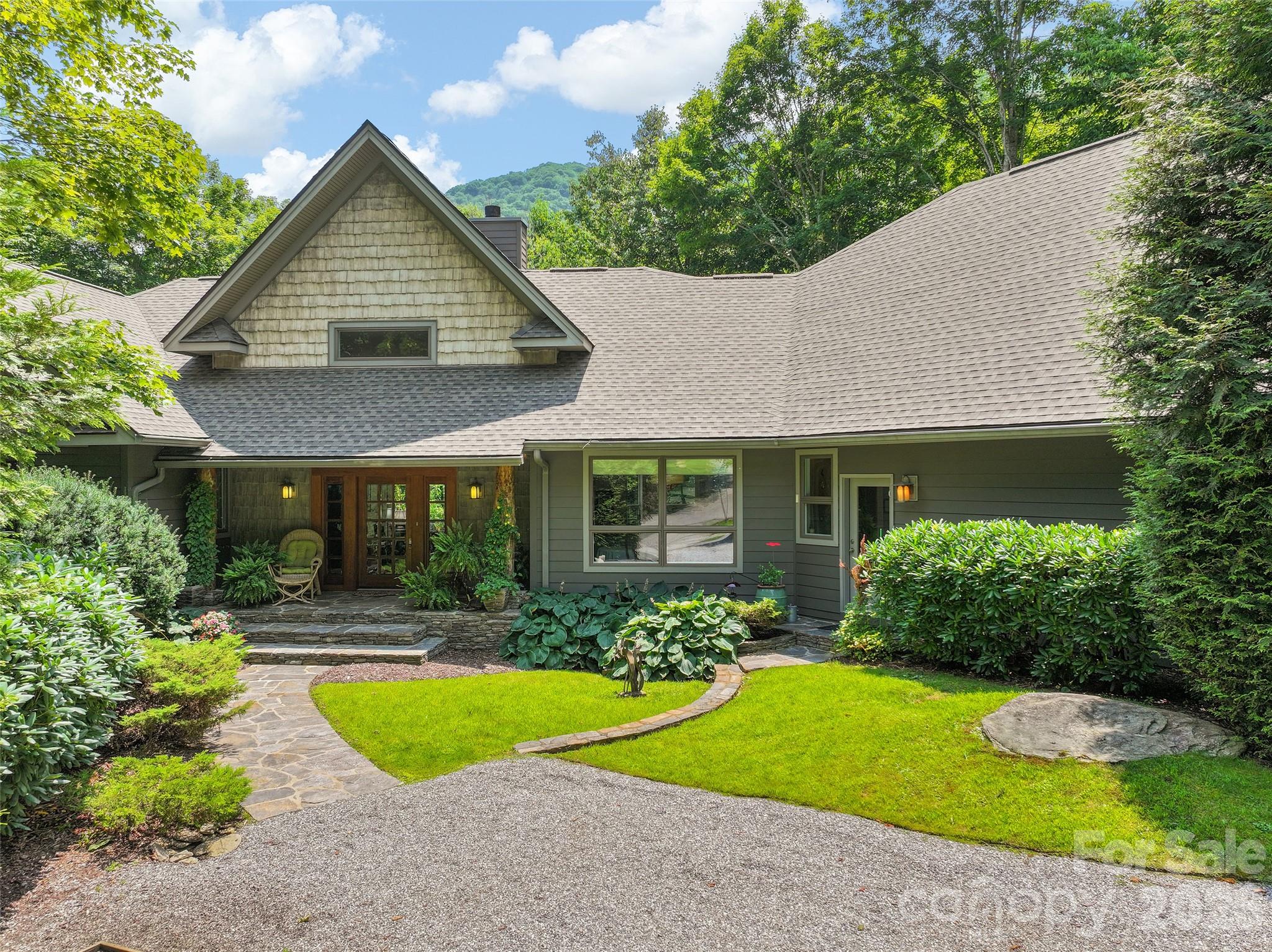 515 Flying Hawk Trail
