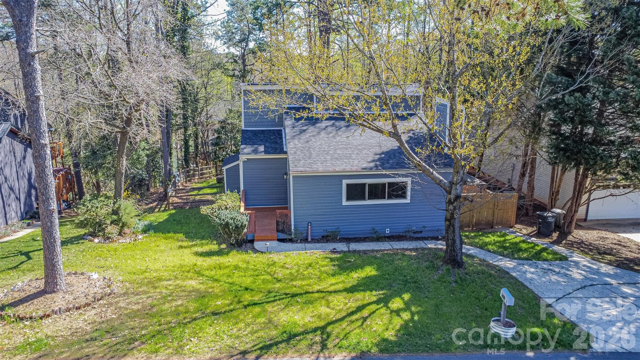 Tega Cay - Residential