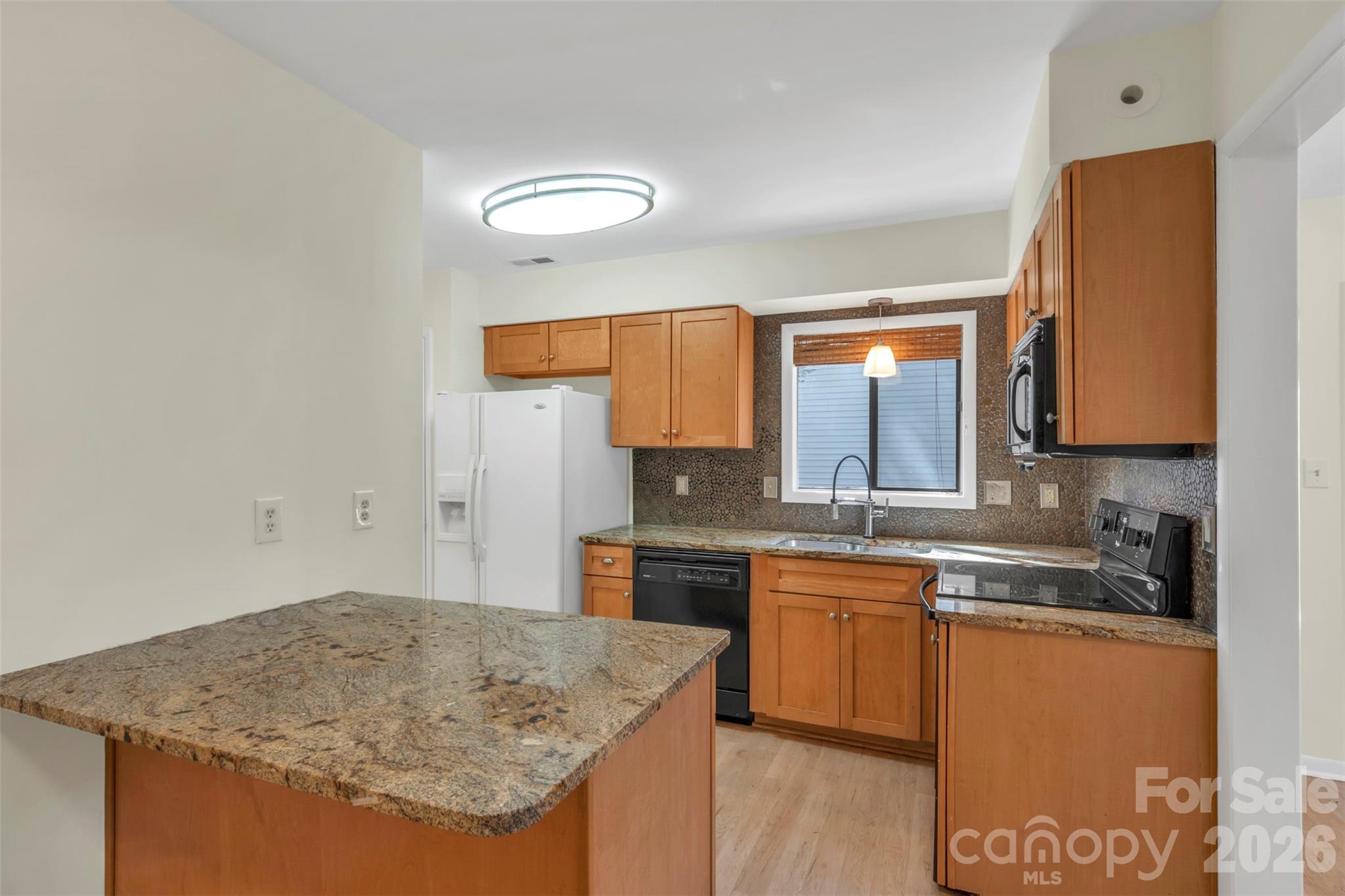 Tega Cay - Residential