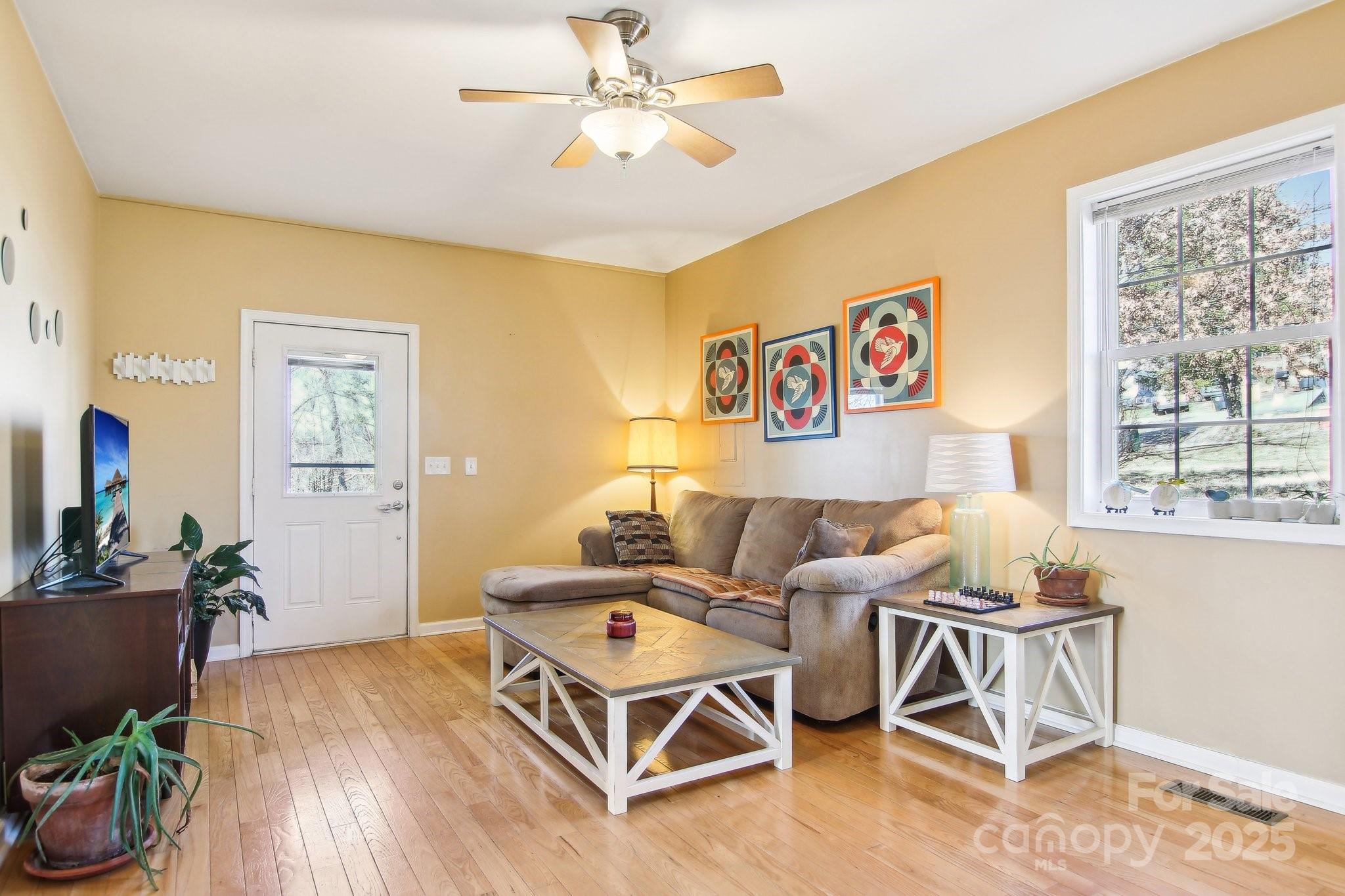 52 Mulberry Street