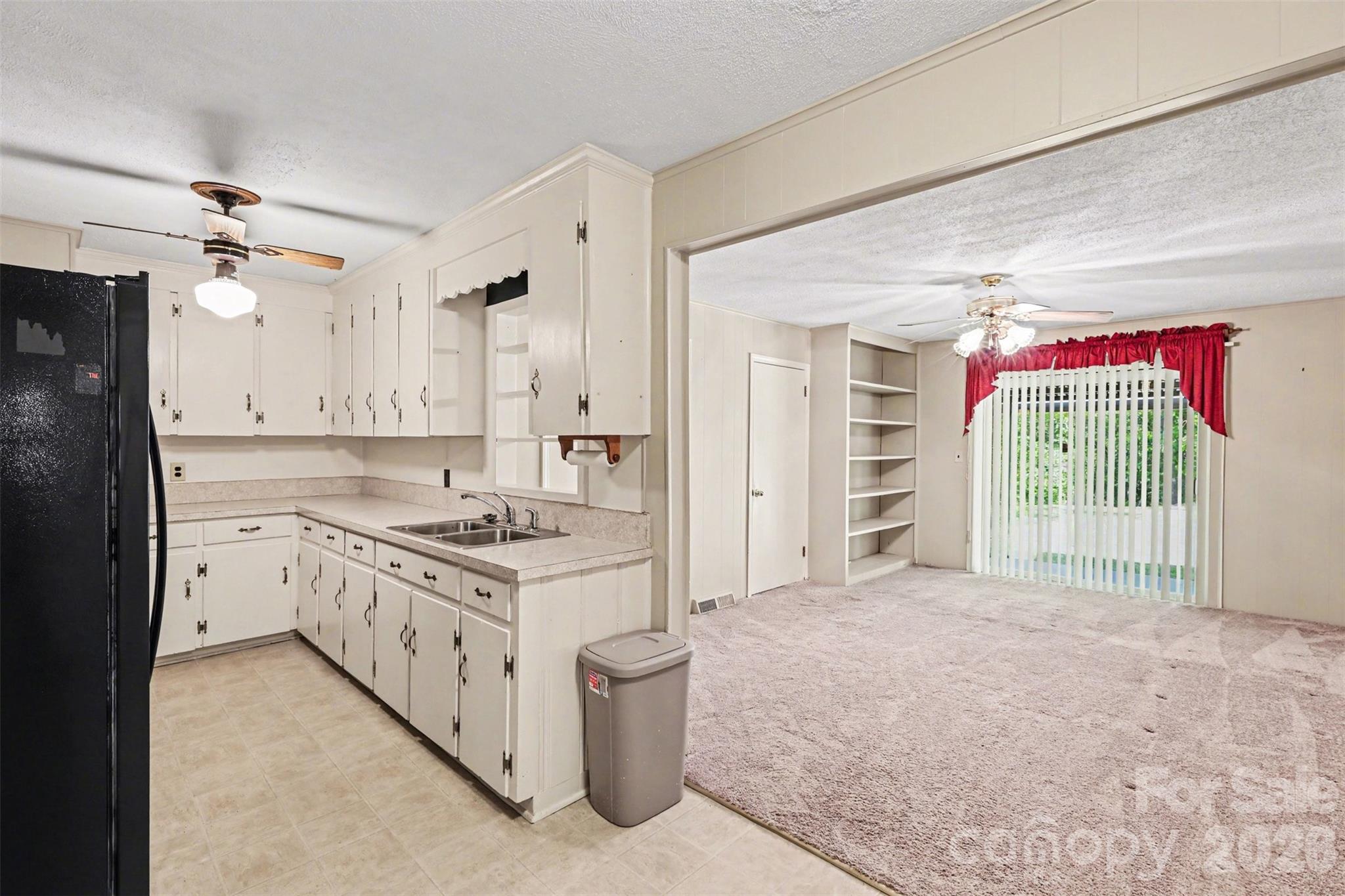 169 Shamrock Street NE