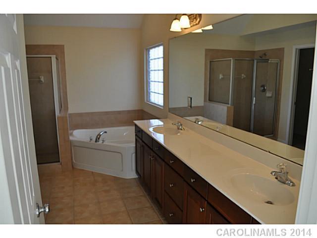 Lynnwood Farms - Residential