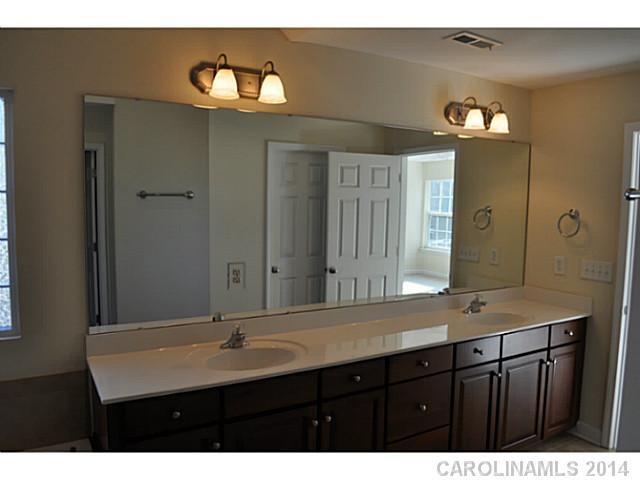 Lynnwood Farms - Residential