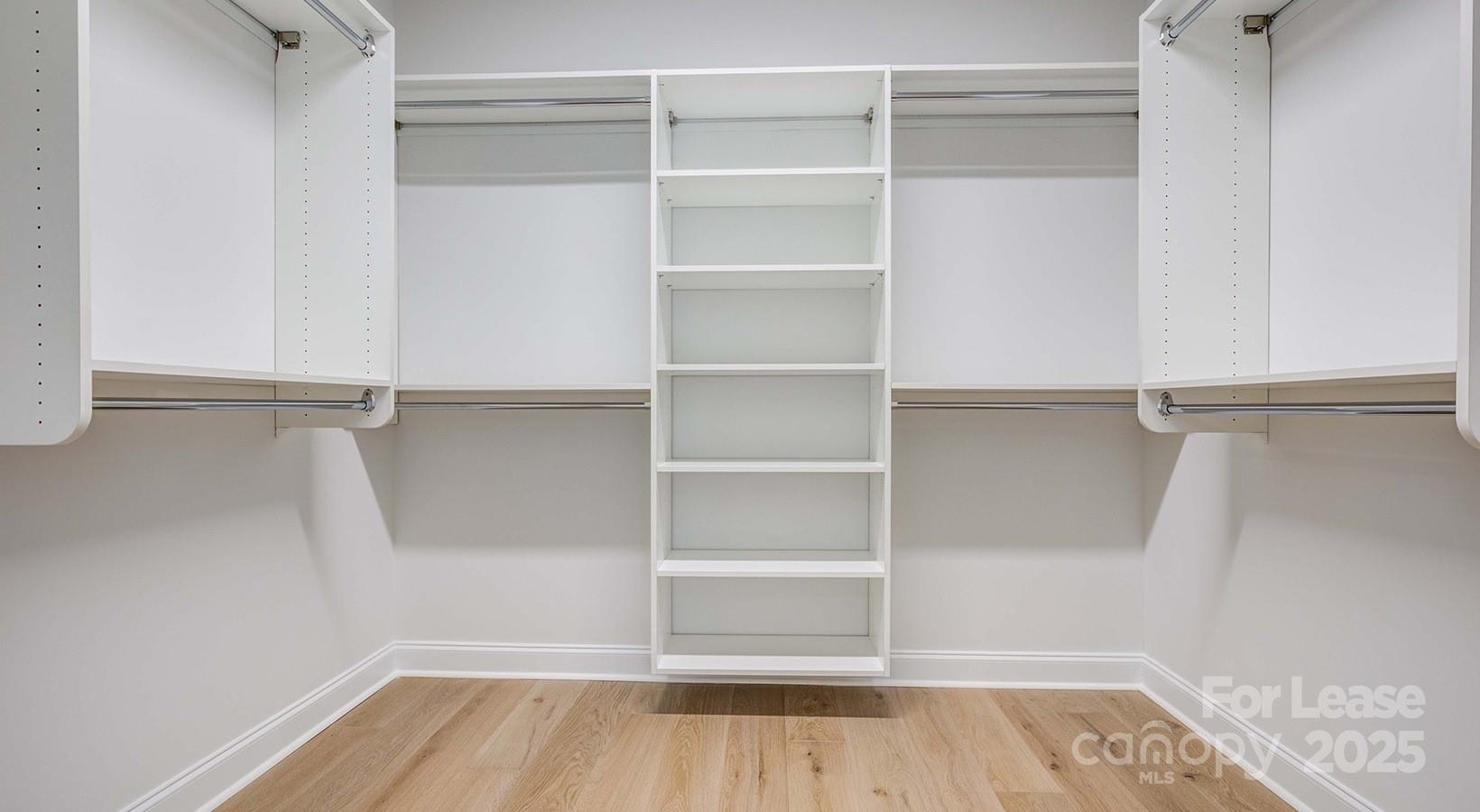 Charlotte, North Carolina 28210, United States, 3 Bedrooms Bedrooms, ,4 BathroomsBathrooms,Residential,Active,106724