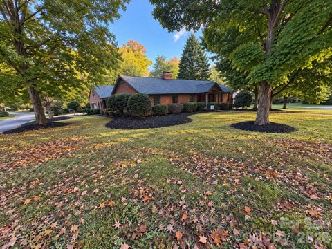 Photo of 701 Manning Drive, Charlotte, NC 28209 (MLS # 4435304)