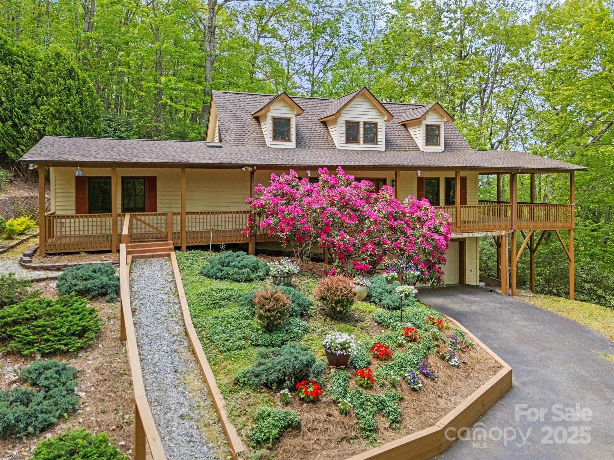 376 Deerfield Forest Parkway