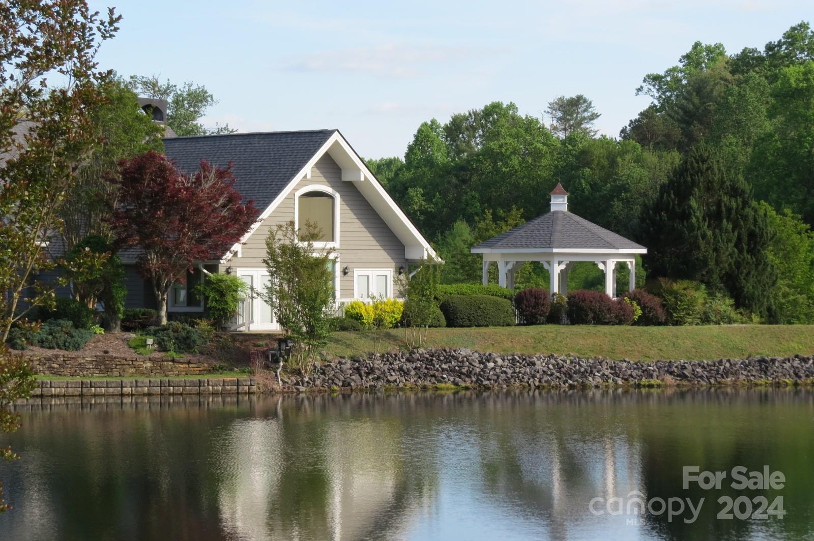 Deerlake Village - Residential