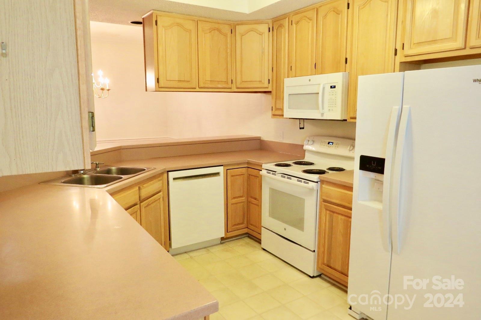 Deerlake Village - Residential