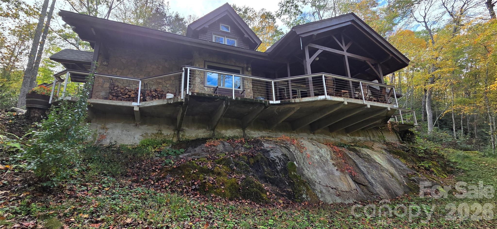 165 Winding Trail
