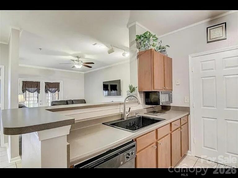 300 Vista Lake Drive 3