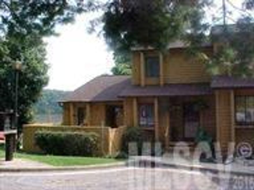 BEAUTIFUL LAKE VIEWS! Close to Hwy 321 and shopping, restaurants, etc. Basement offers master bedroom with door to outside along with a sauna and whirlpool. Two decks overlooking the lake. Fireplace in the living room. Newly remodeled kitchen with granite countertops!