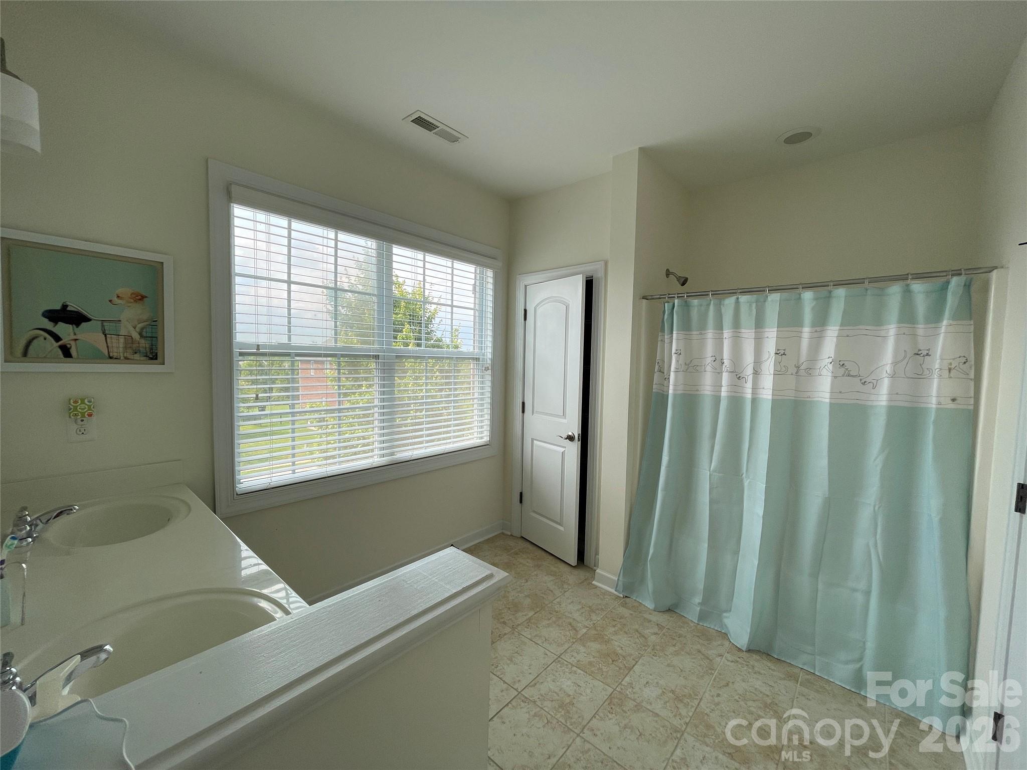 Hollister - Residential