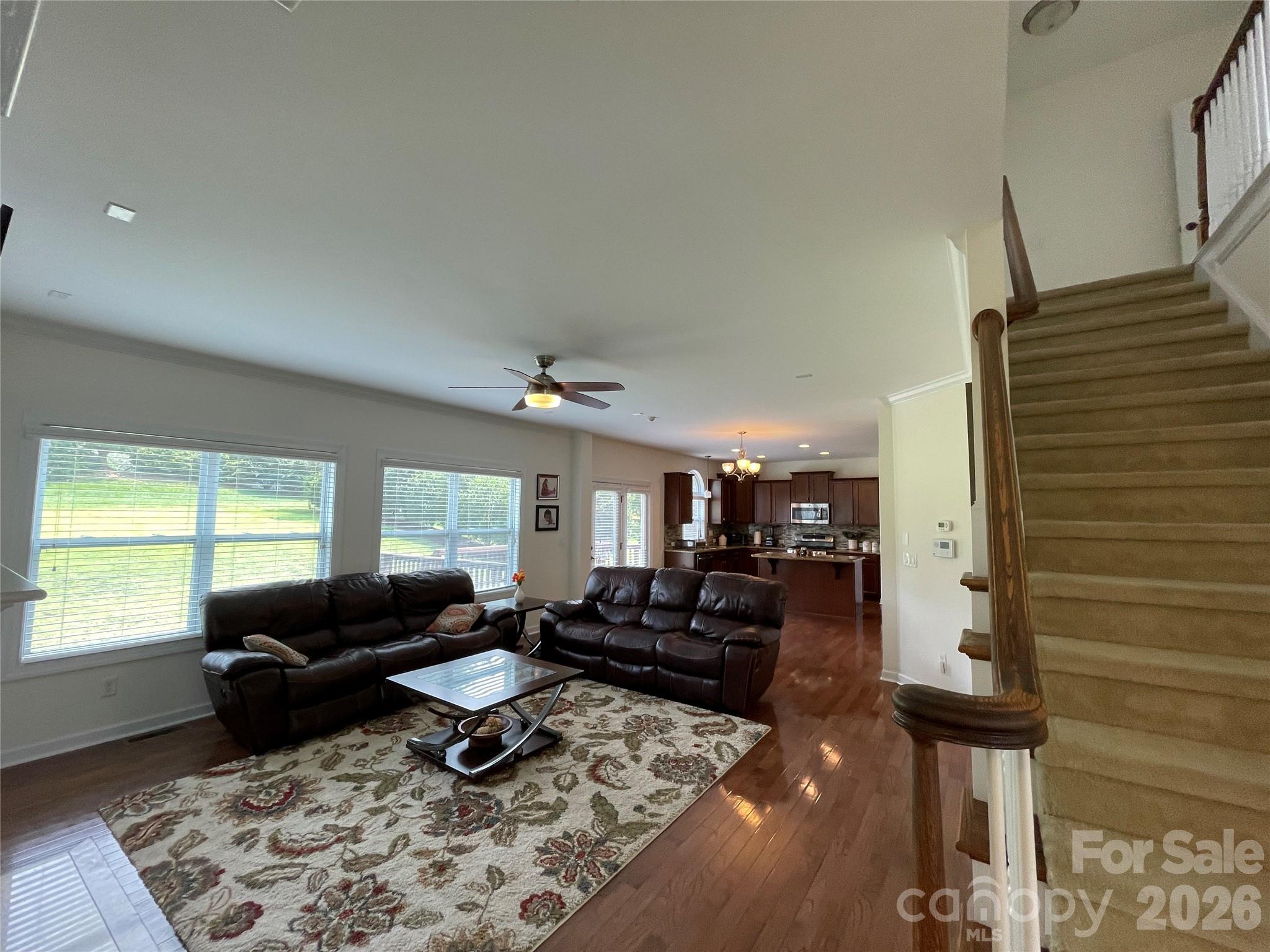 Hollister - Residential