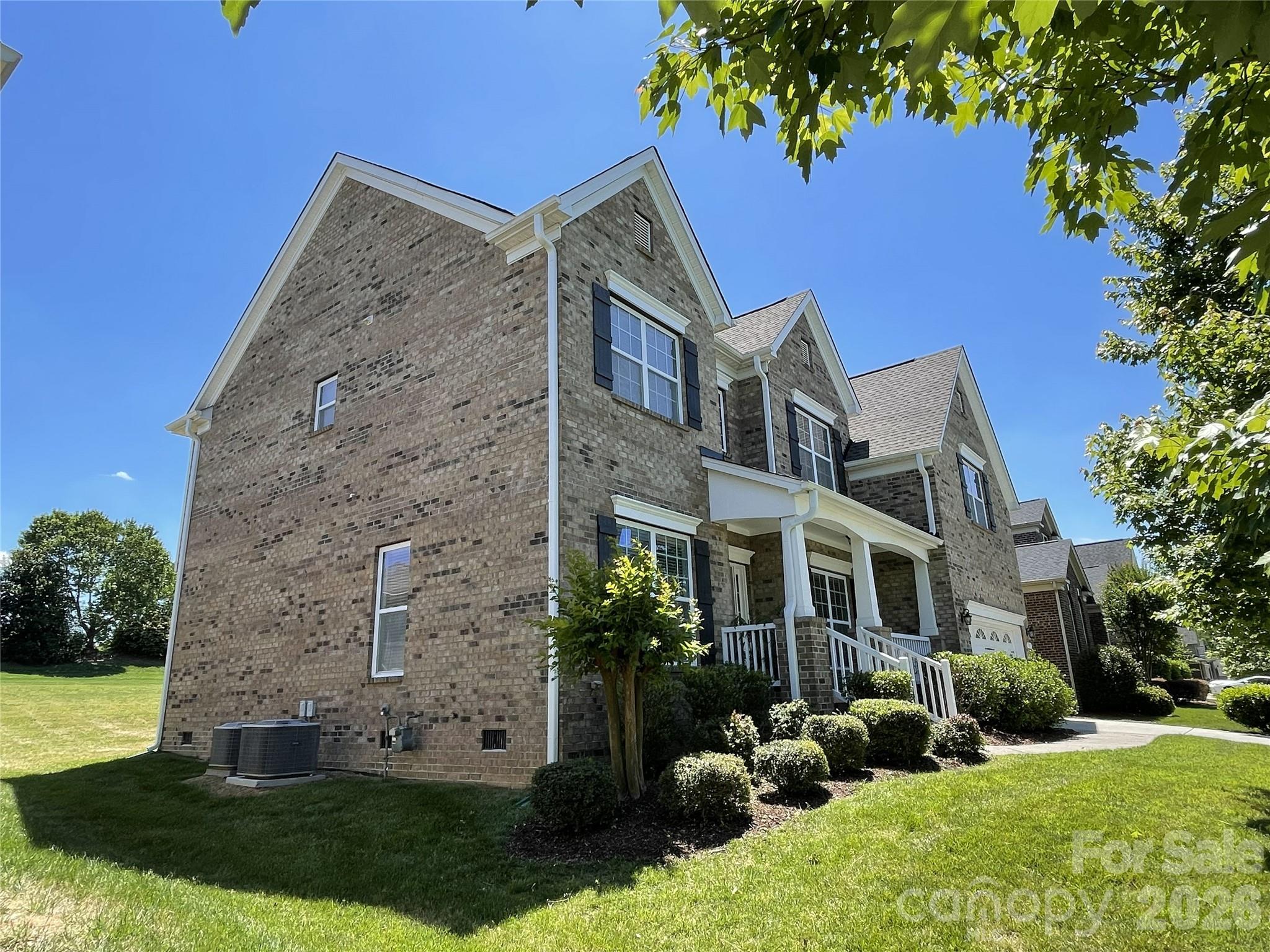 Hollister - Residential