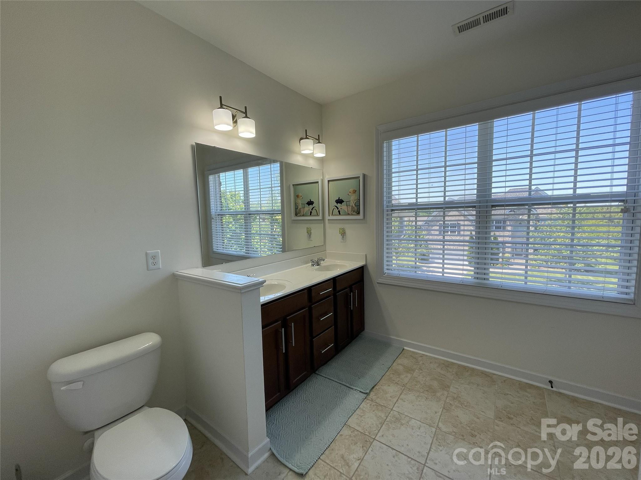 Hollister - Residential