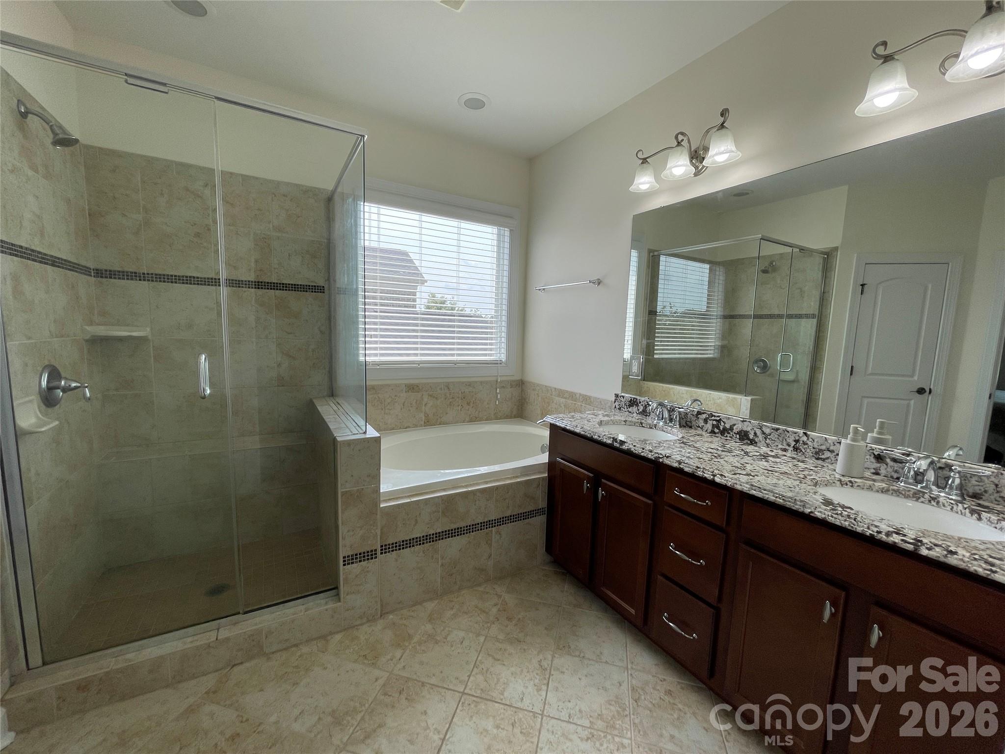 Hollister - Residential