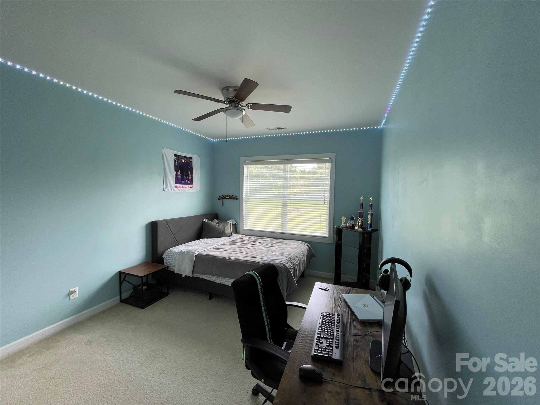 Hollister - Residential