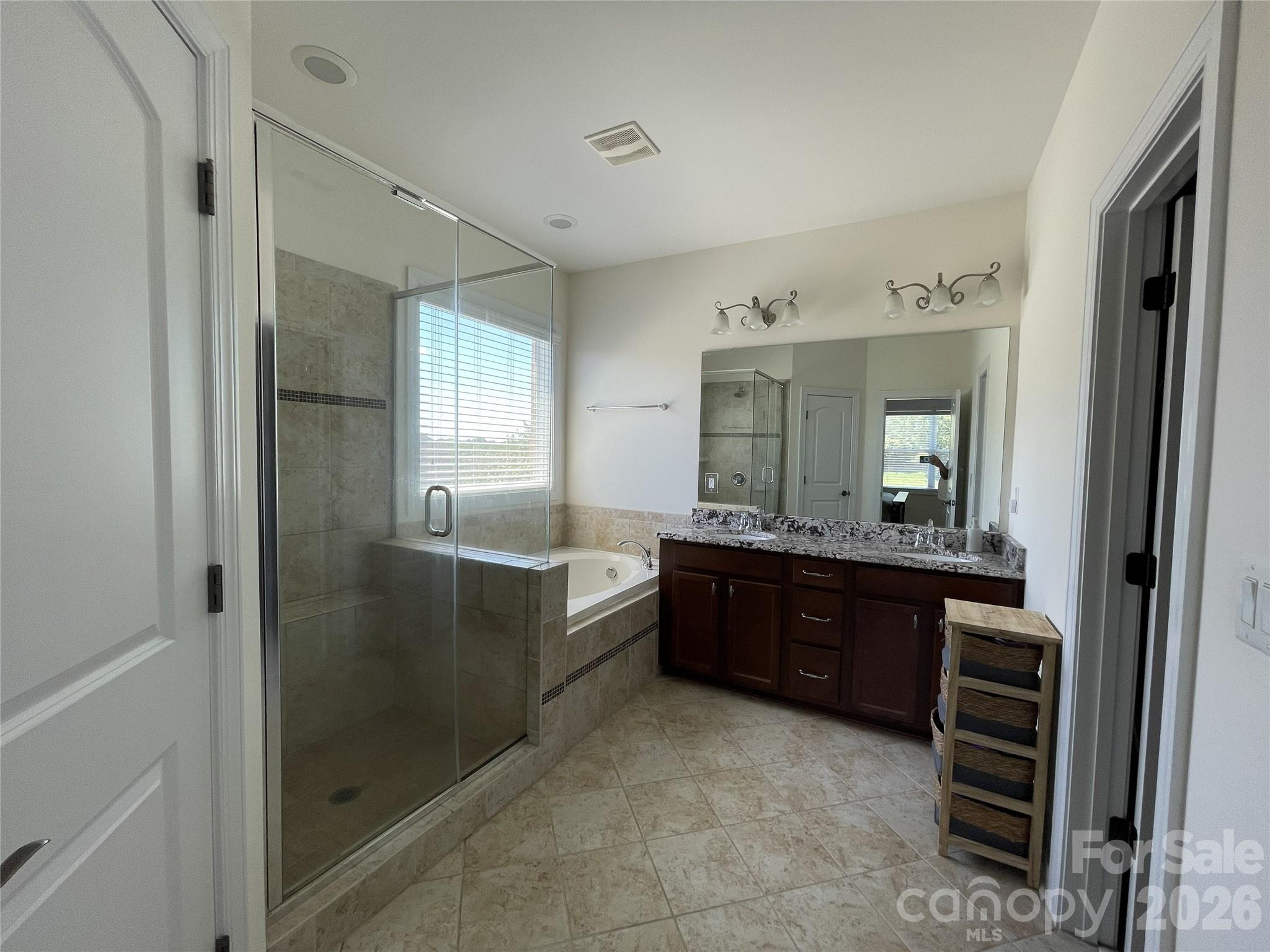 Hollister - Residential