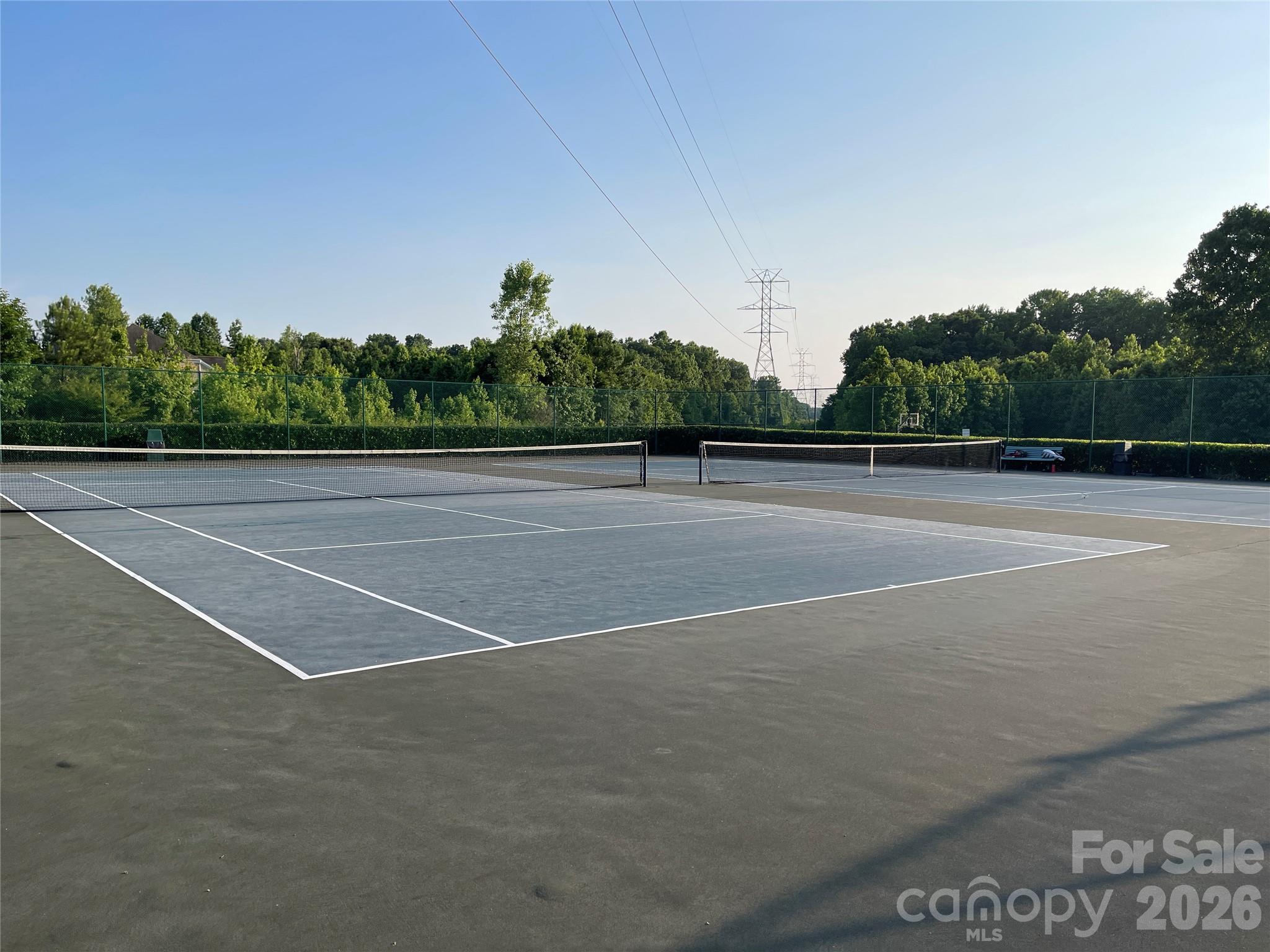 Hollister - Residential