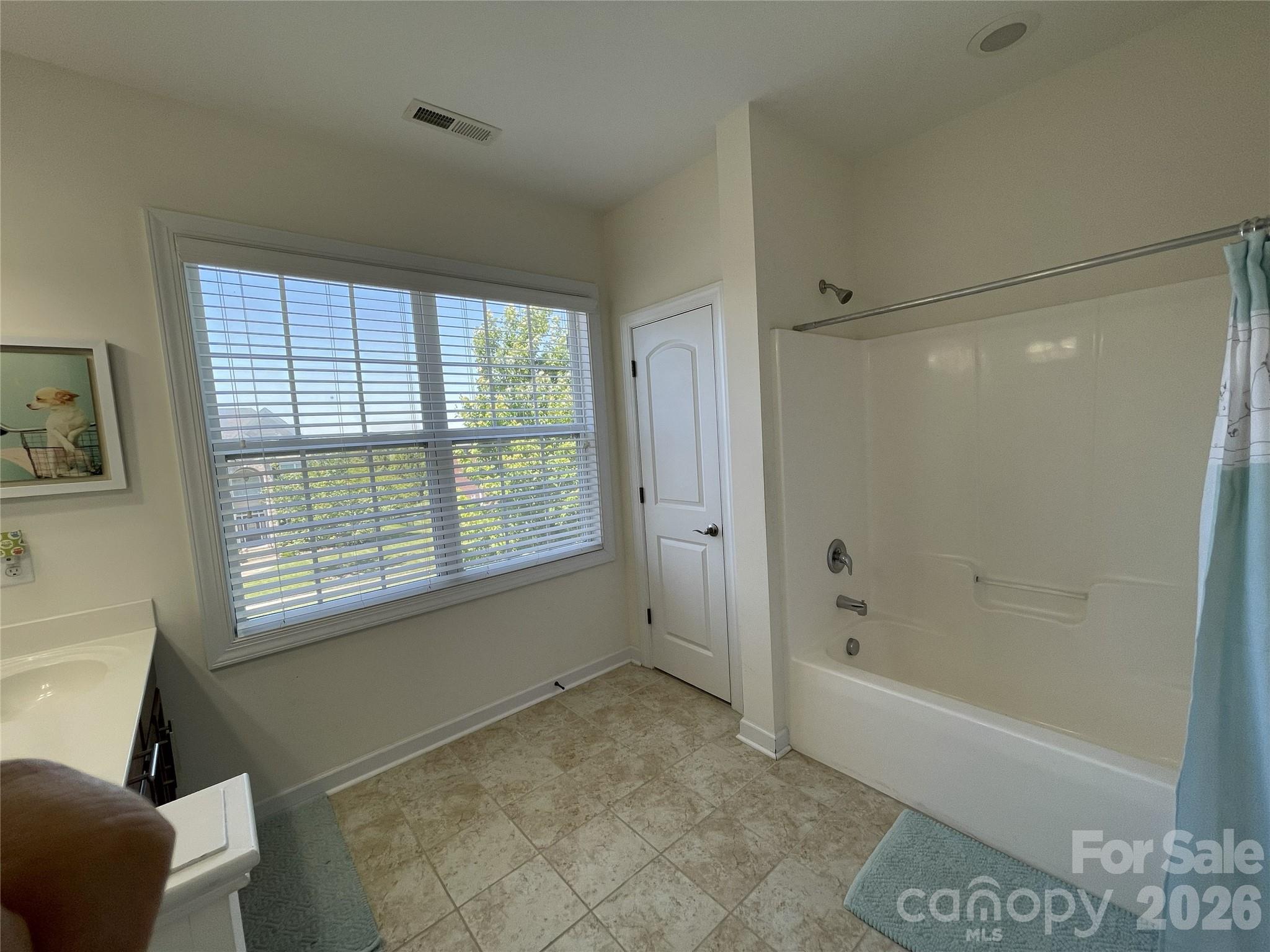 Hollister - Residential