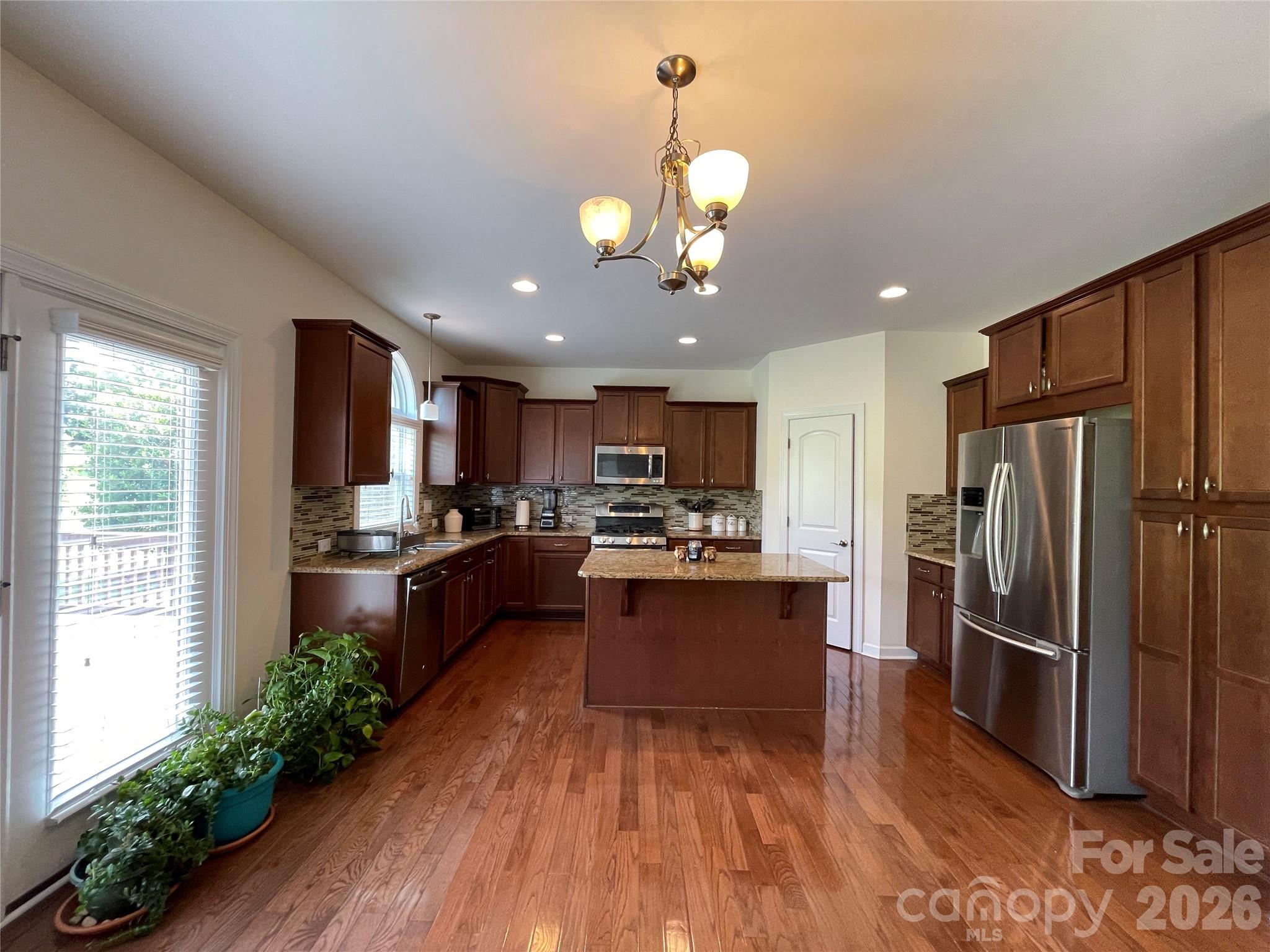 Hollister - Residential