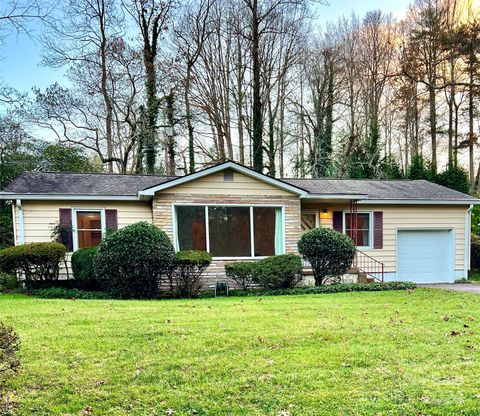 A home in Hendersonville