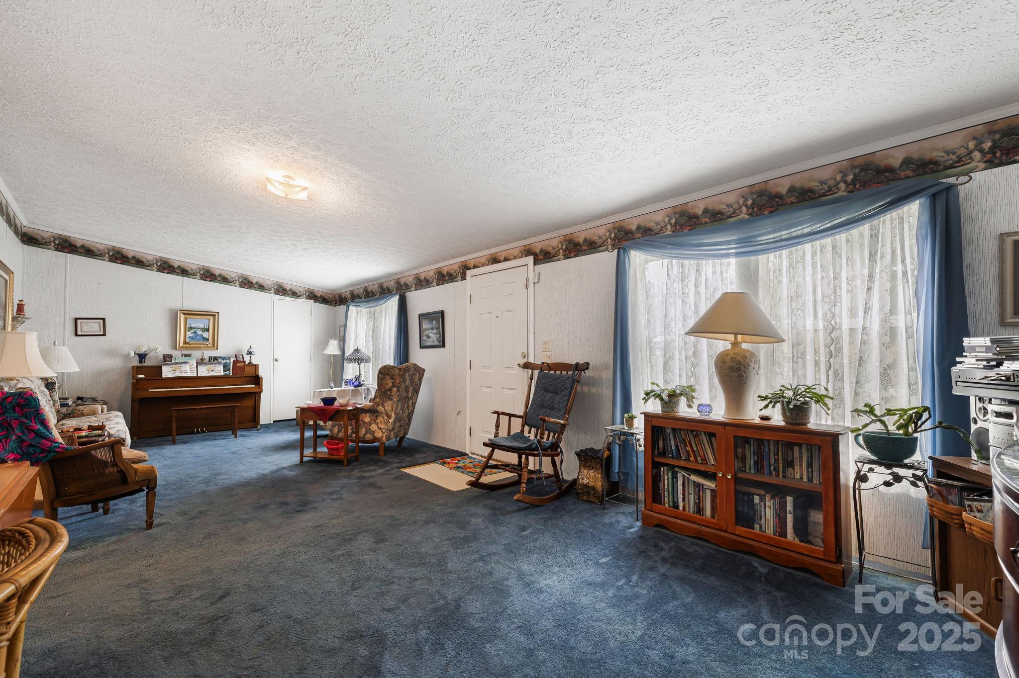 225 Kirk Way