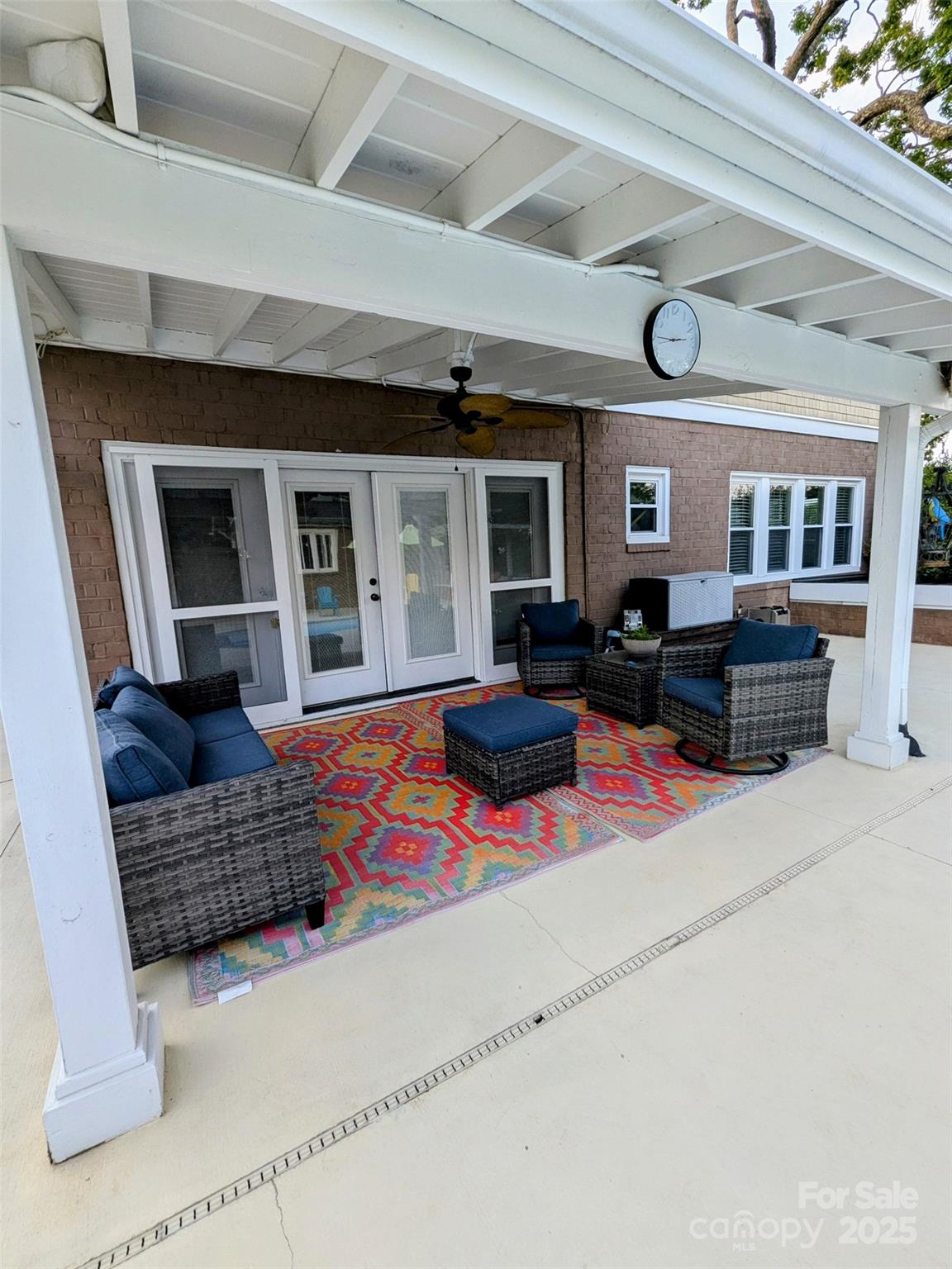 311 W Union Street
