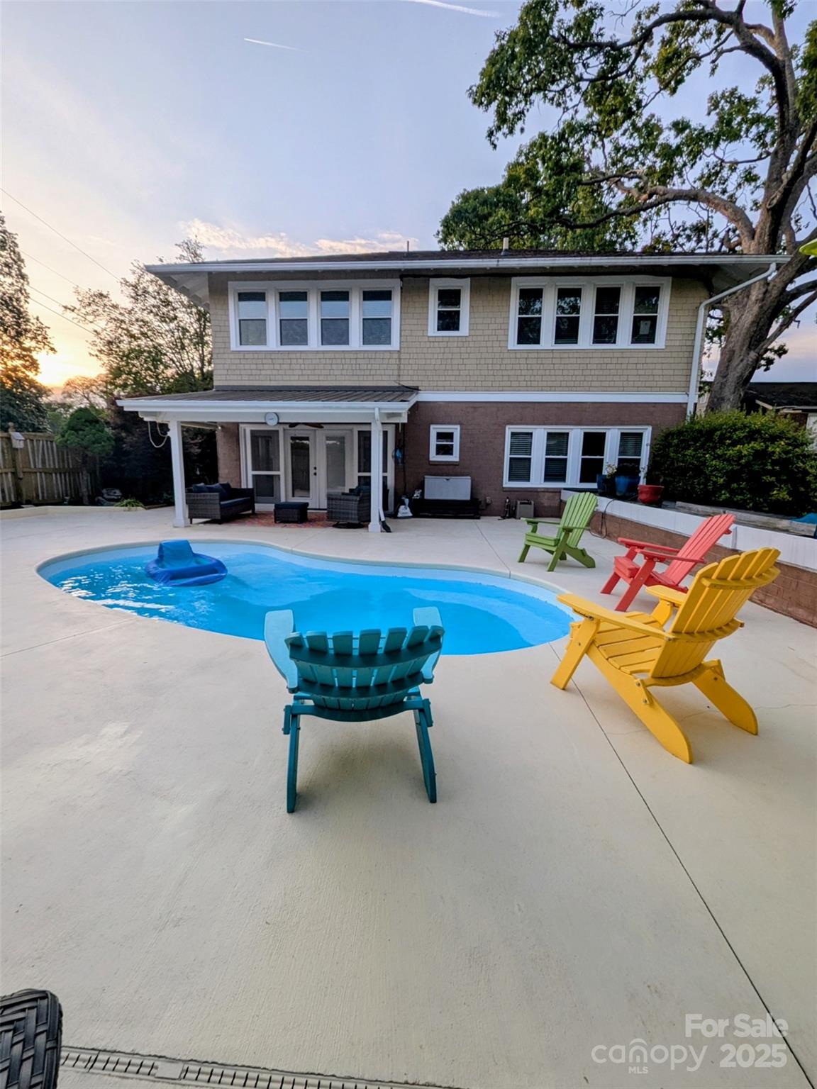 311 W Union Street
