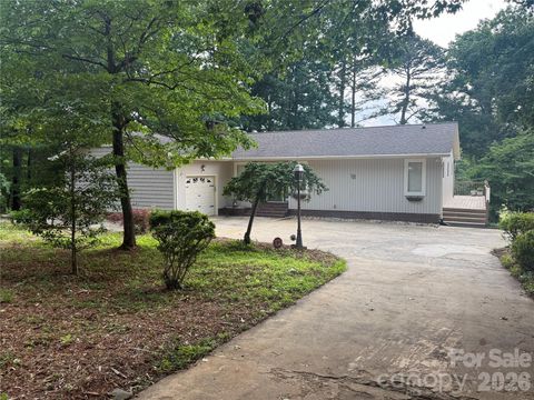 18 Olde Duffers Drive Nebo NC 28761