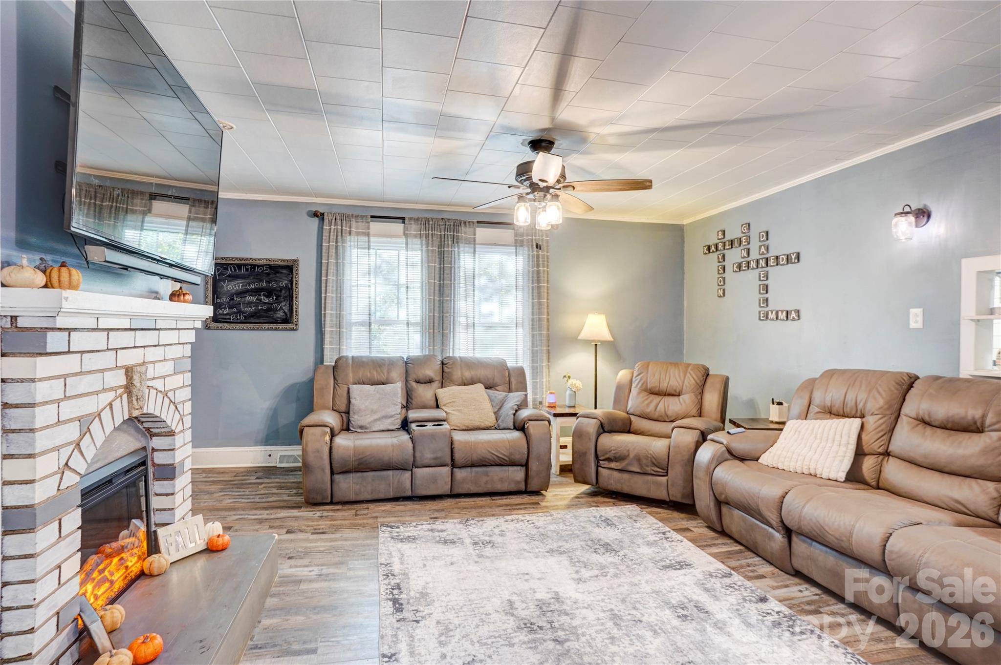 2495 Centergrove Road