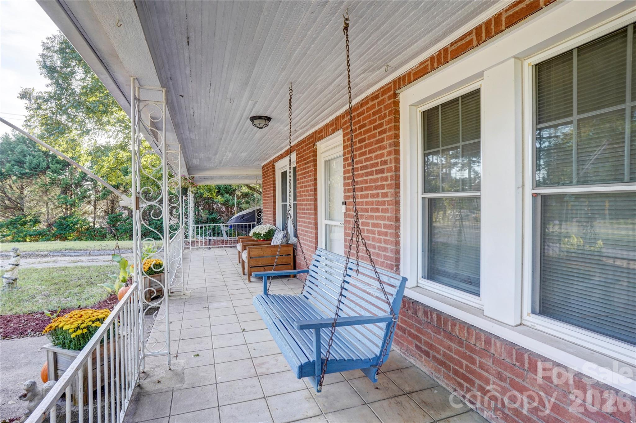 2495 Centergrove Road