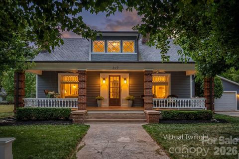 Photo of 307 N Main Street, Belmont, NC 28012 (MLS # 4374095)